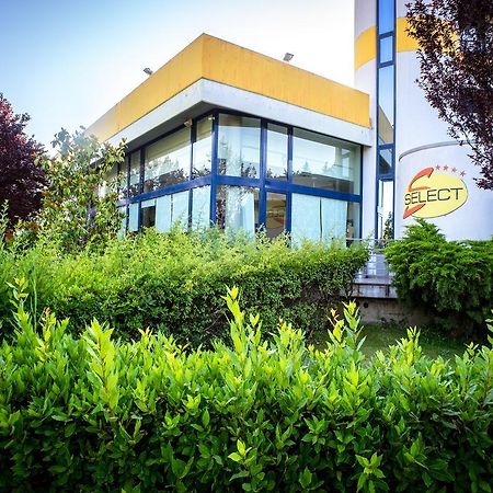 Hotel Select Atessa Exterior photo