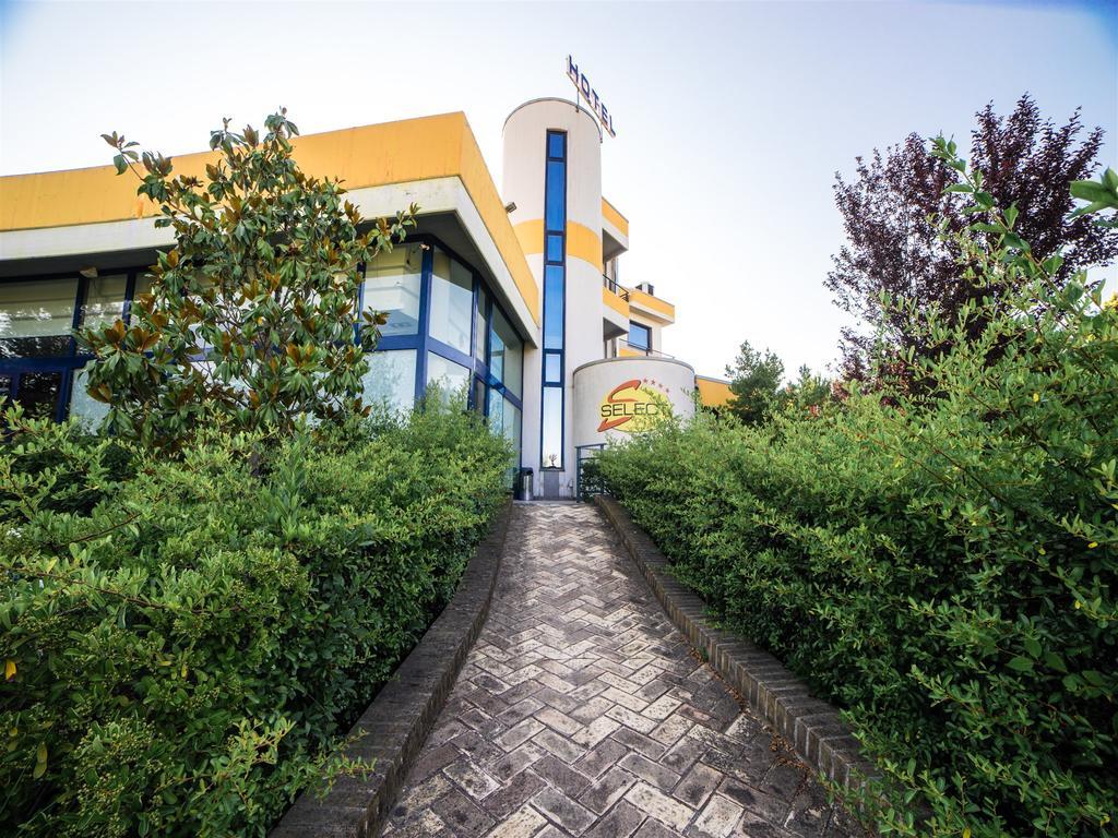 Hotel Select Atessa Exterior photo
