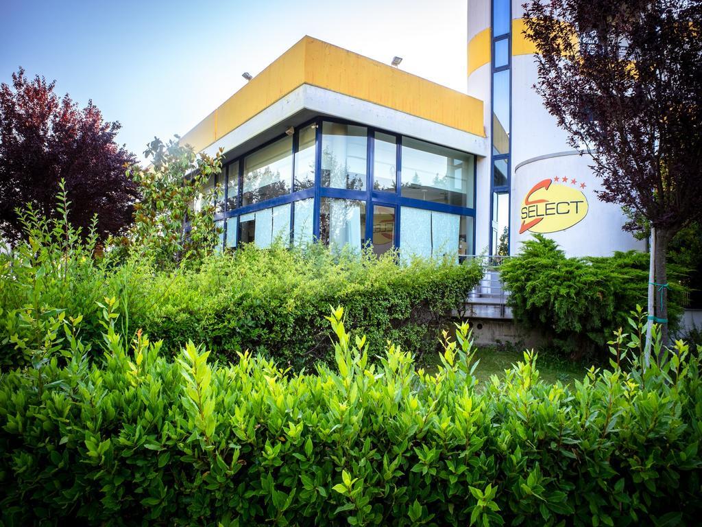 Hotel Select Atessa Exterior photo