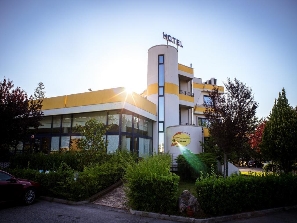 Hotel Select Atessa Exterior photo