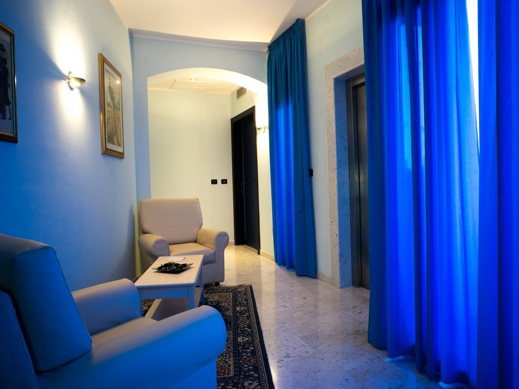 Hotel Select Atessa Exterior photo